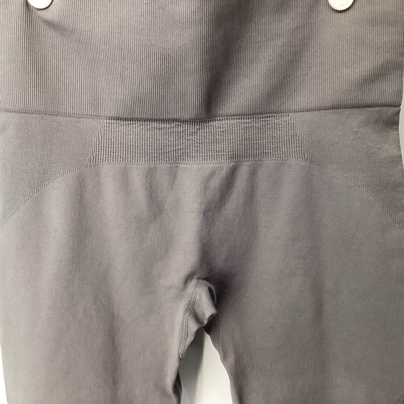 Pro-Fit Seamless Women’s Compression Leggings size: Large color: Gray - Picture 9 of 9